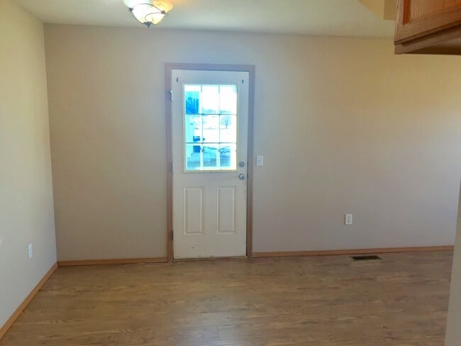 Photo - Super clean 2 bedroom 2 Bath Duplex in Clever MO