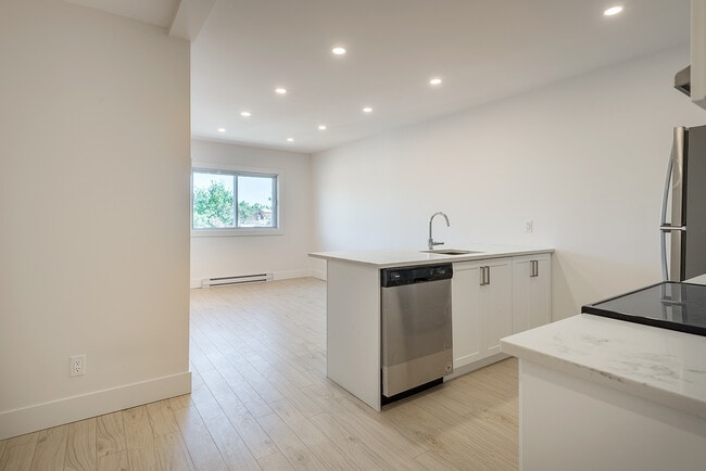 Photo - 6661 Cartier