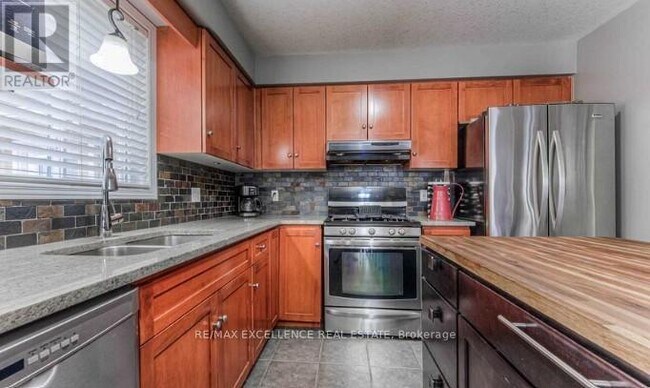 Photo - 35 Critcher Ave