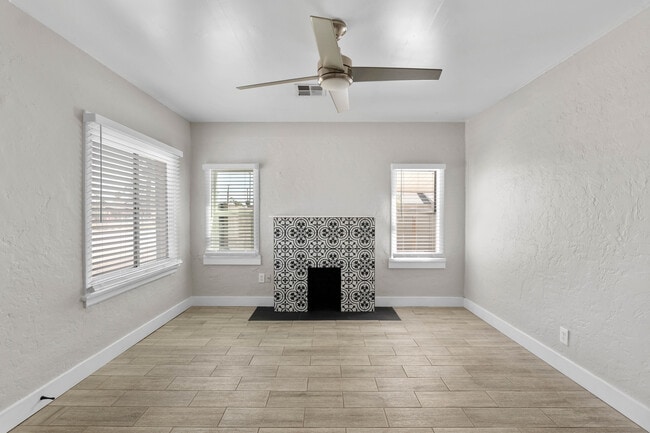 Photo - 13th & Taylor