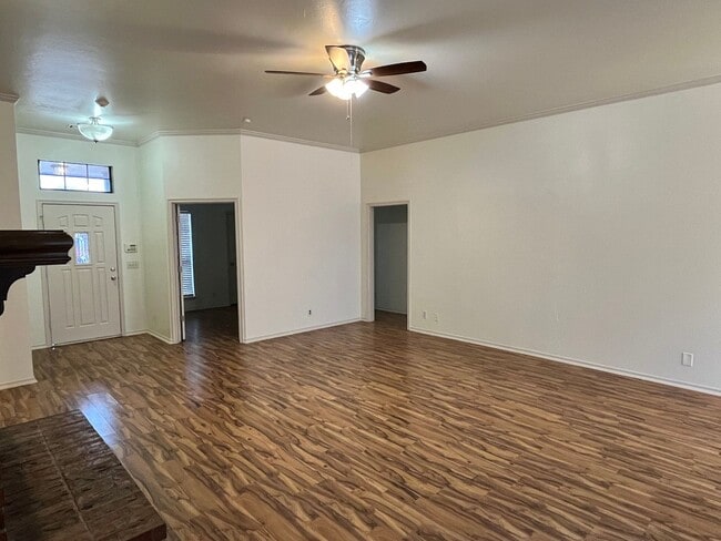 Photo - Spacious 3 Bed, 2 Bath With Study