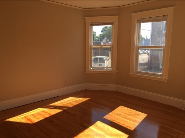 Photo - 295-297 Washington St. #297