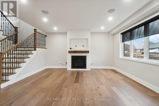 Photo - 210 S Pelham Rd