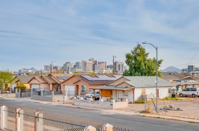 Photo - 1444 S 13th Ave Unit 4