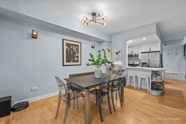 Photo - 680 N Green St Unit 605