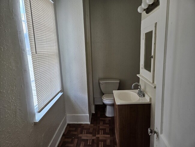 Photo - Utilities Included, Studio apartment in the heart of St. Mary's Unidad 3