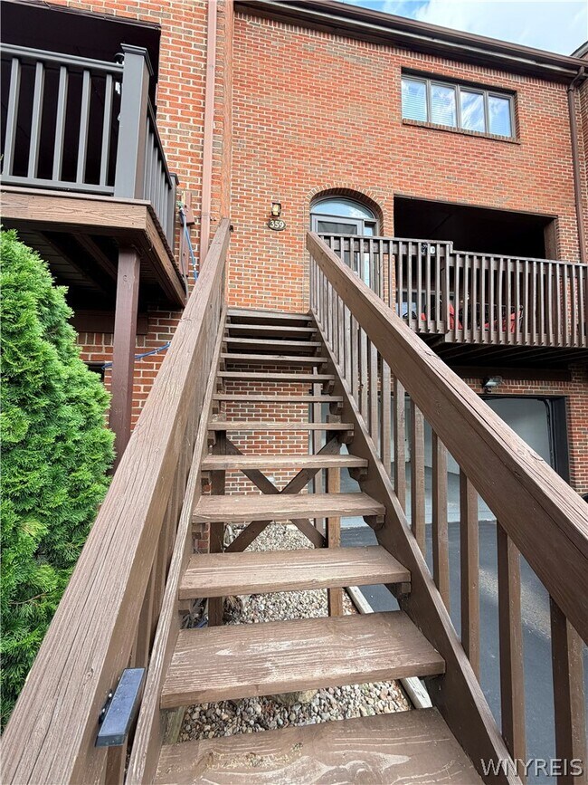 359 Lakefront Blvd