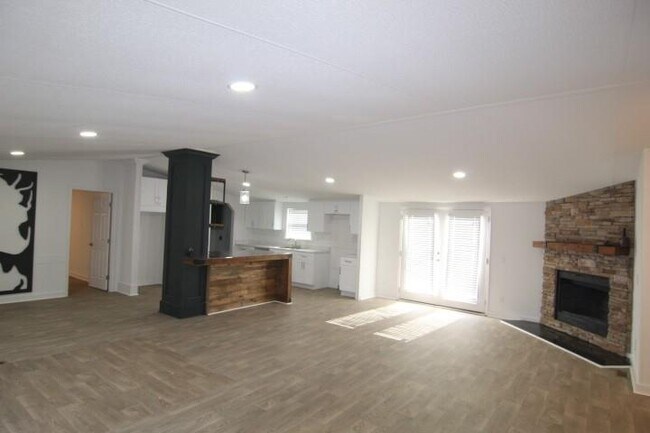 Photo - 2232 Dawson Forest Rd E