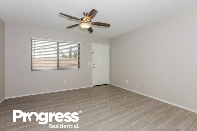 Photo - 1718 E Daniella Dr