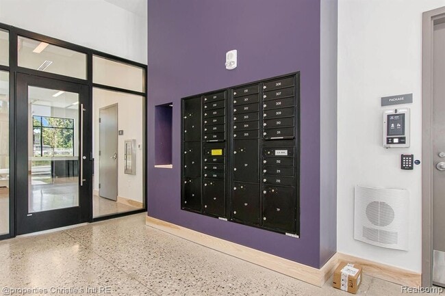 Photo - 7410 Kercheval Ave Unidad 201