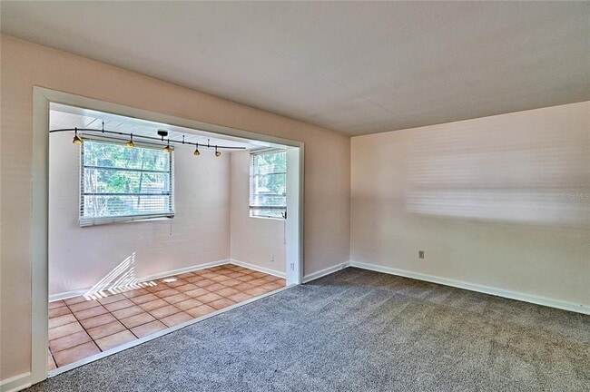 Photo - 725 NW 33rd Ave