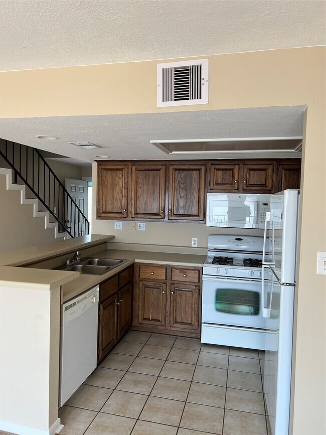 Photo - 7041 Kingston Cove Ln Unidad 253