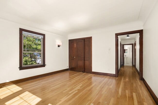 Photo - 6522 Phinney Ave N Unit 302