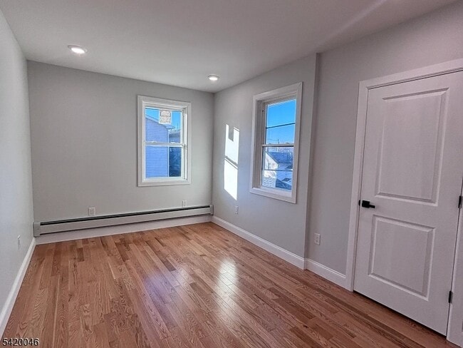 546 E 25th St Unidad 2
