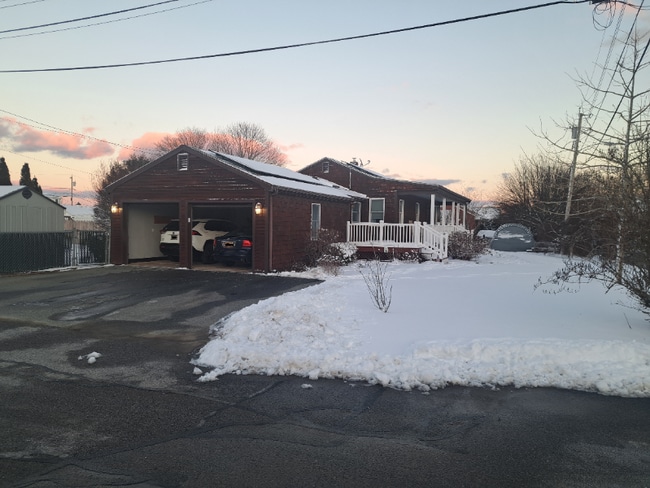 Building Photo - 51 Jo Anne Ave