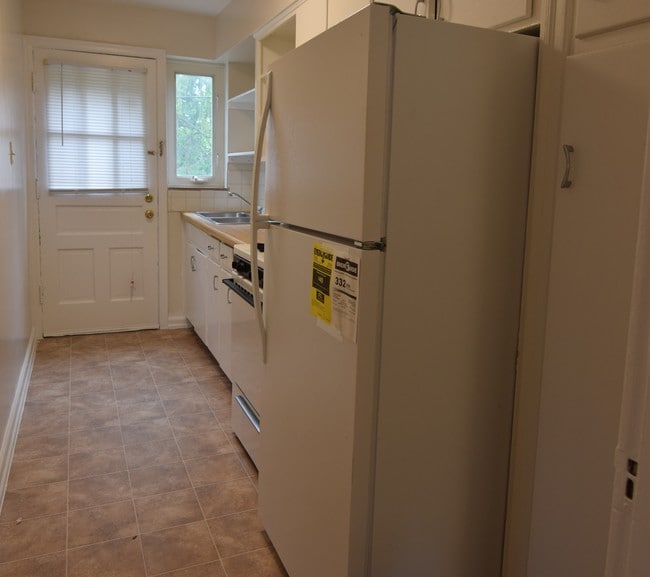 Kitchen - Mount Vernon Arms