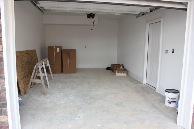 Photo - Townhouse for Rent in Crescent Ridge