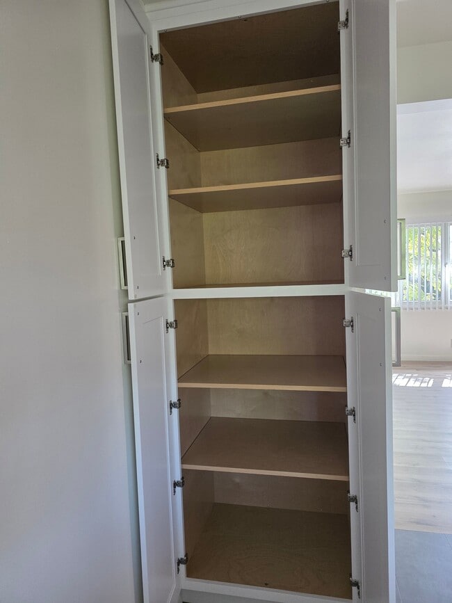 Photo - 1700 Grevelia St