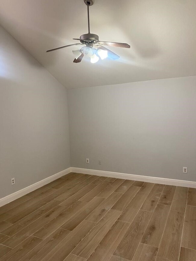 Photo - 9339 Stonecreek Ln