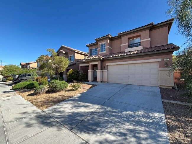 Building Photo - Gorgeous 3Bed/2Bath/2Car, 2-Story Home located in Caparola at Southern Highlands