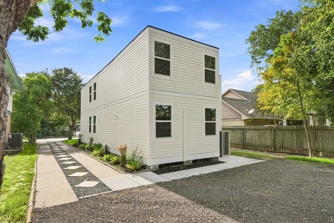 Photo - 1608 31st St