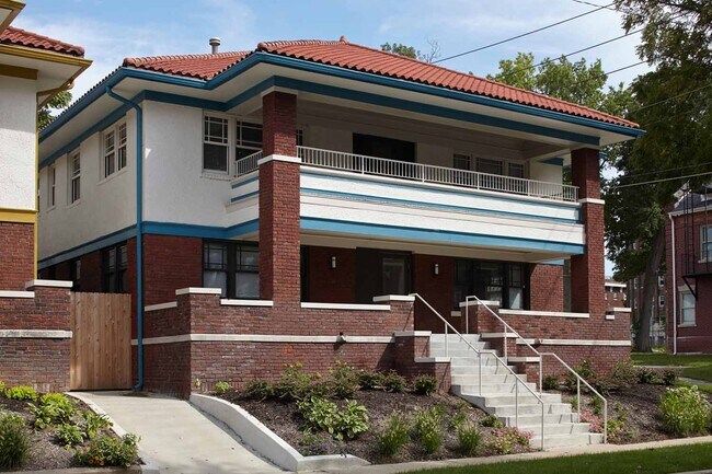 Building Photo - Cleopatra