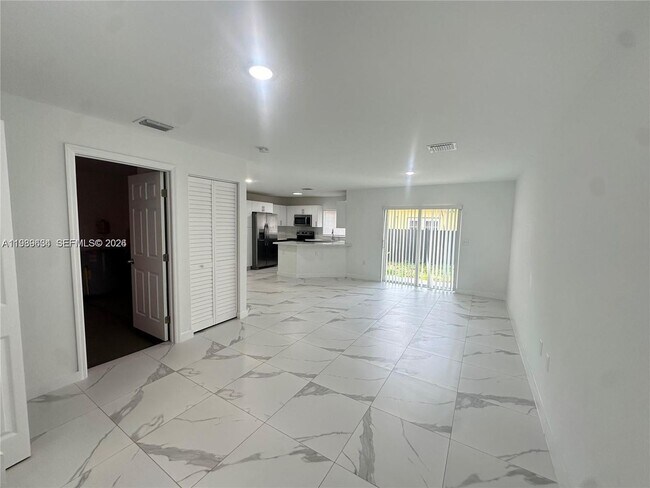 Photo - 116 NW 10th St