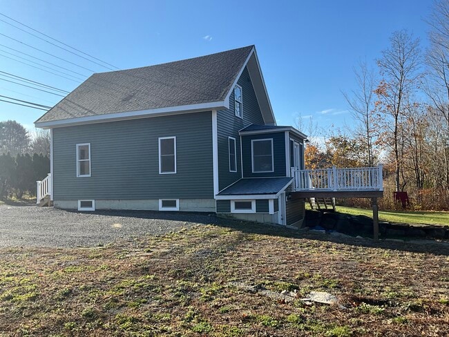 Building Photo - 450 Riverside Dr