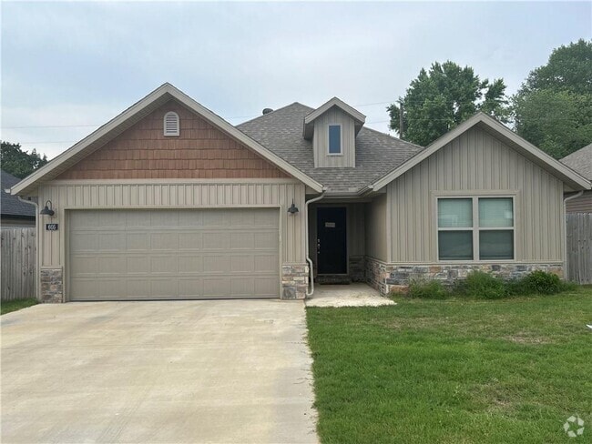 Building Photo - 605 E Wire Ridge Dr Rental