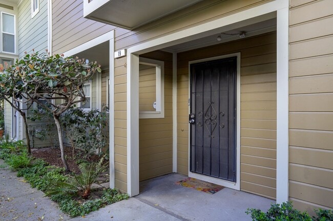 Photo - Sunny Potrero Hill 3BR / 1BA Townhome | Private Yard | YouTube Tour
