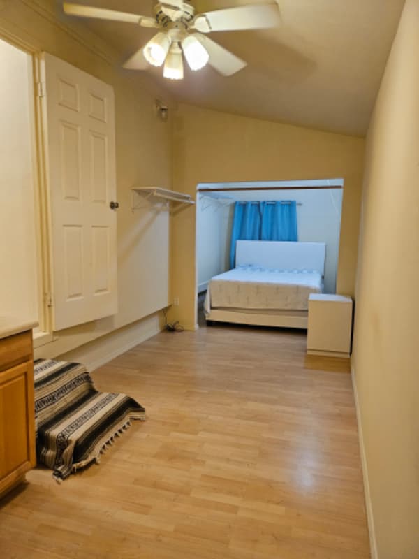 Photo - 5150 Kupele Pl Unit B