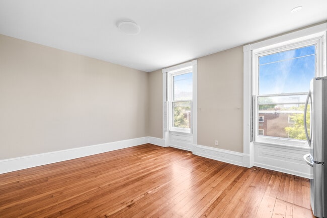 Photo - 2311 Green St Unit 2F