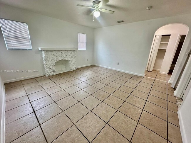 Photo - 6136 N Miami Ave Unidad A