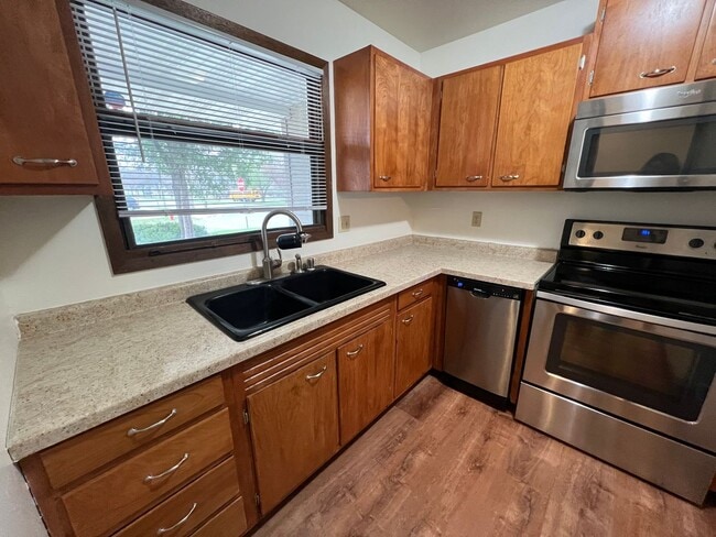 Photo - Easy commute to Downtown, West - 3 bedroom, 1.5 bath duplex with yard, garage