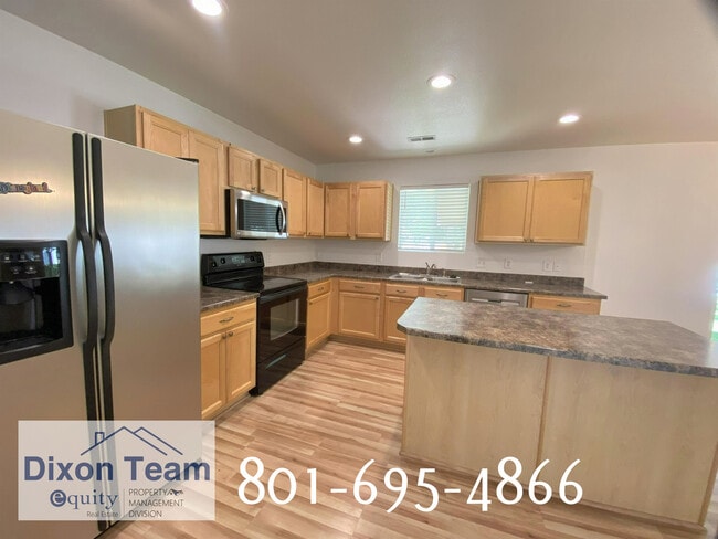 Photo - 1910 Endicott Cir