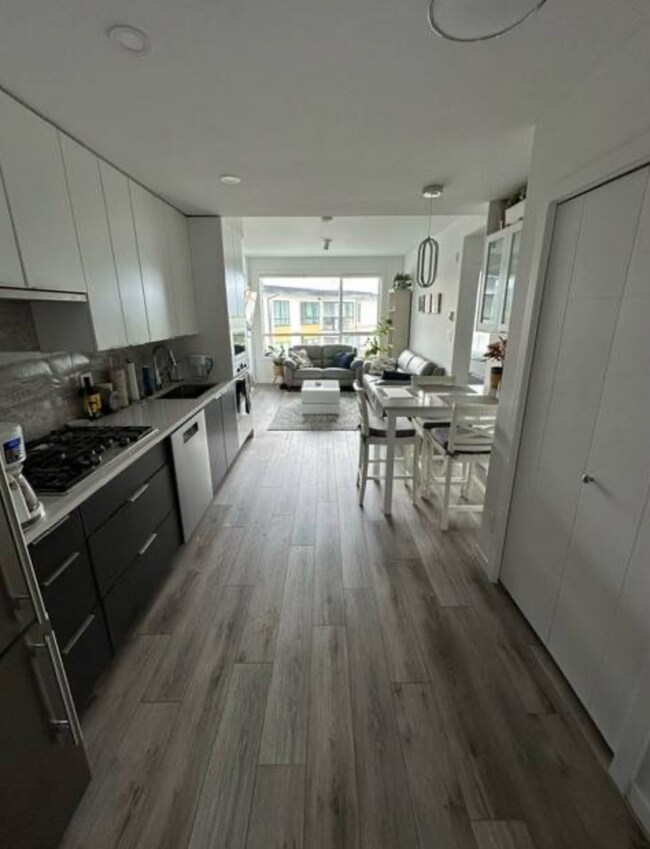 Photo - 11639 227 St Unit 606