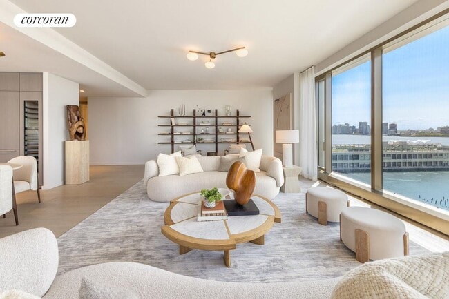 Photo - 500 W 18th St