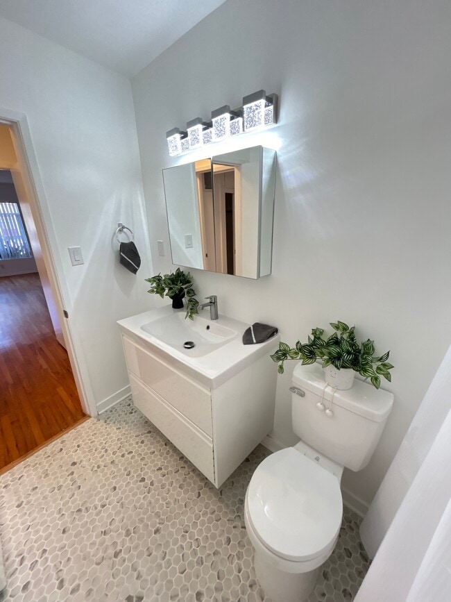 Photo - 8903 Alden Dr