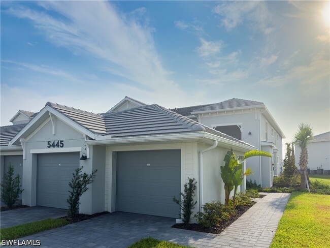 Building Photo - 5445 Double Eagle Cir Unit 3026