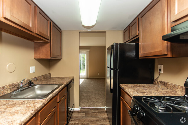 Interior Photo - Capital Pointe - Woodview Rental