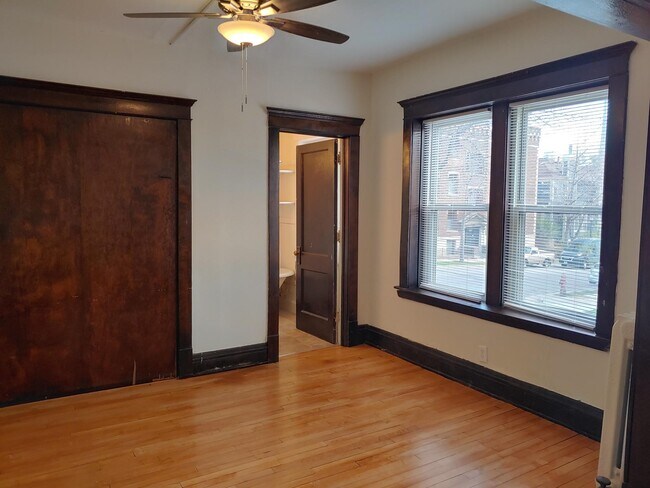 Photo - 901-909 Summit Ave S