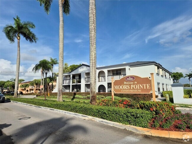 Building Photo - 18350 Mediterranean Blvd Unit 1-27 Rental