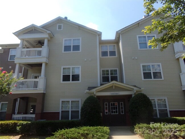 Building Photo - 19844 Deer Valley Dr