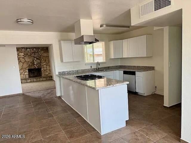 Building Photo - 3404 N Neva Ave