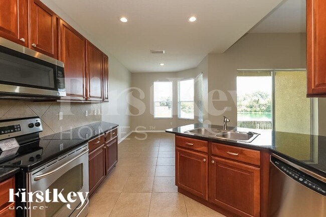 Photo - 5710 Butterfield St