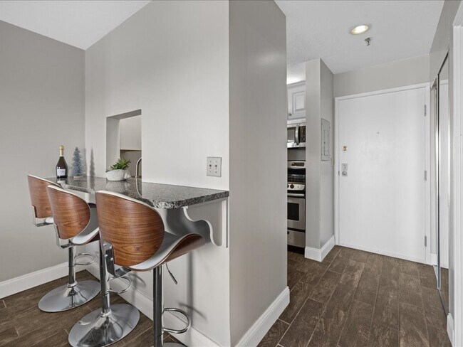 Photo - 133 Commander Shea Blvd Unidad 609