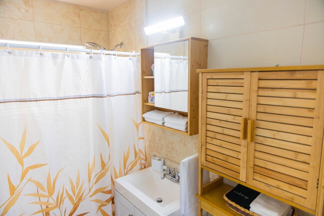 Photo - 2028 Bridgeman Dr