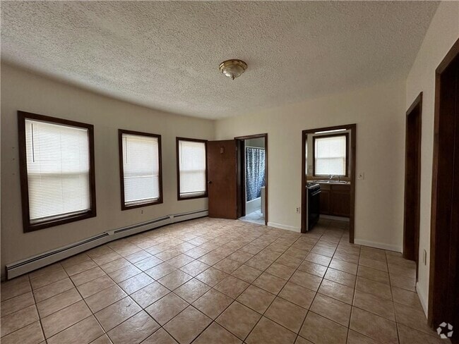 Building Photo - 94 Webster St Unit 3 Rental