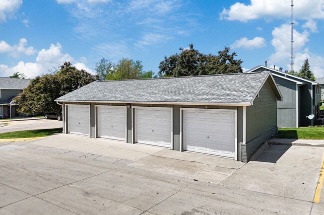 Photo - Country Hill