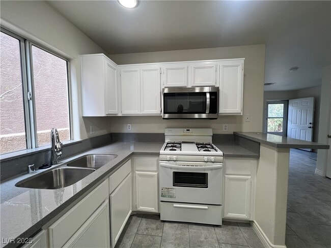 Photo - 5586 Lago Ct